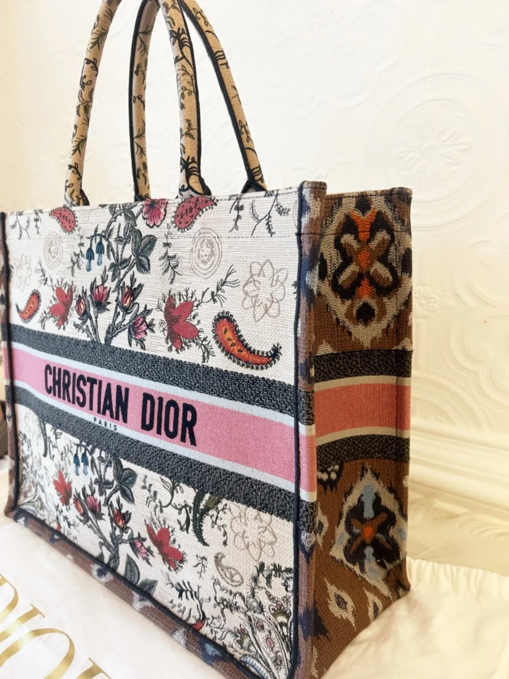 Dior Jacquard Embroidered Book Tote, Large, with dust bag & insert - Picture 14 of 14